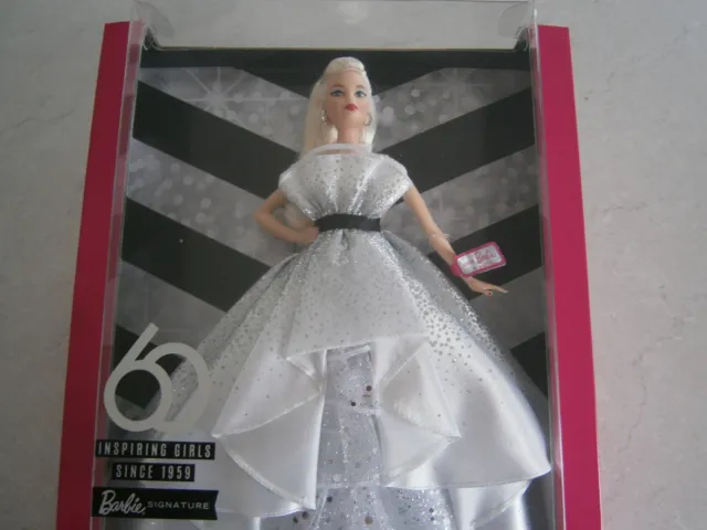 Nrfb Barbie Signature 60Th Anniversary Blonde Mattel Barbie Doll Fxd88