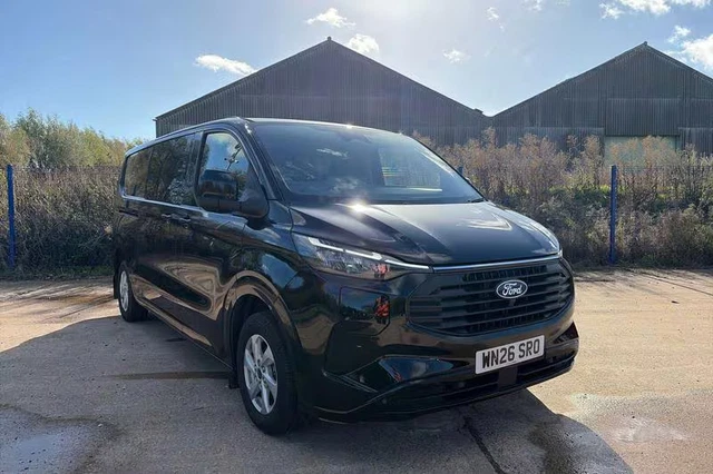 FORD TRANSIT CUSTOM Limited Automatic Combi Van Hybrid Automatic £ ...