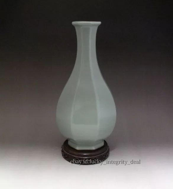 Chinese Old Long-Quan Kiln Celadon Glaze Porcelain Vase