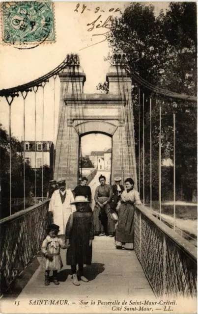 CPA AK St-MAUR Sur la Passerelle e St-MAUR-CRÉTEIL (672041)
