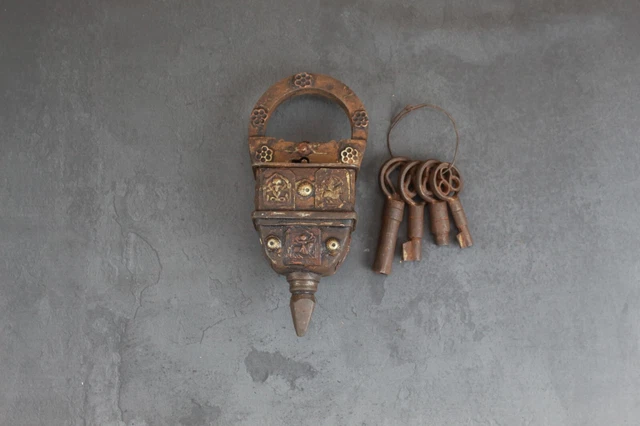 Antique Tricky Padlock Old Vintage Iron Brass Fitted Indian Puzzle Lock 4 Key