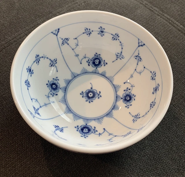 Royal Copenhagen Blue Fluted Plain Porcelain Bowl #454, Hand painted