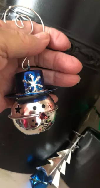 Vtg Silver Blue Xmas SNOWMAN JINGLE BELL ORNAMENT Hanging Curly Hanger 1