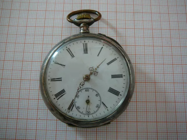 Sehr alte Taschenuhr, lief im Test rd. 32 Stunden. Komplett mit Glas, 3 Zeigern.