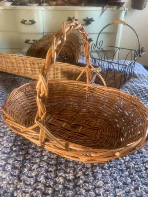 Old French Country Handled Market Gathering Basket~Honey Beige Willow~13”