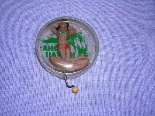 Vintage Aloha Hawaii Dancing Hula Girl Novelty Turn Crank