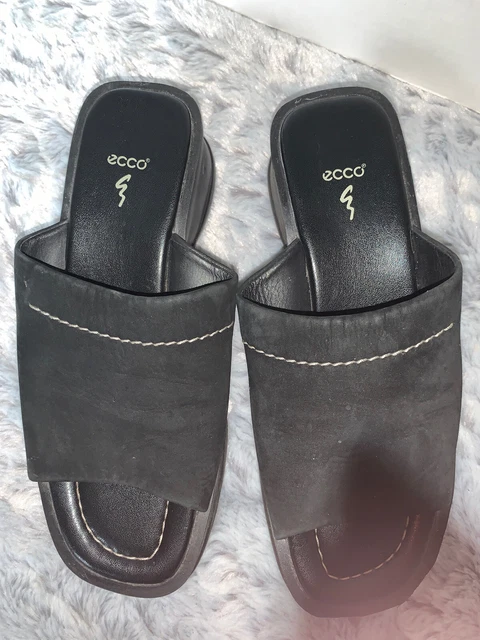ECCO Women's Black suede  Slide Size 7 Platform  Comfort Sandal
