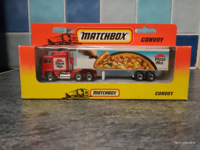 Matchbox Convoy CY-8 Pizza Hut Kenworth Truck MIB