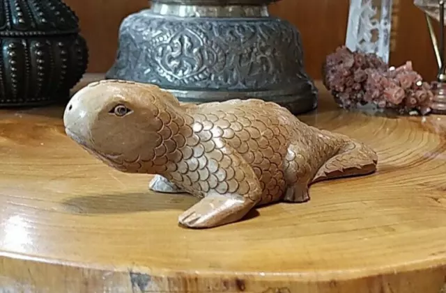 Vintage hand carved wood whittled lizard figurine