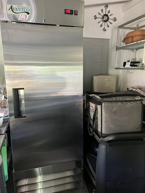 avantco refrigerator