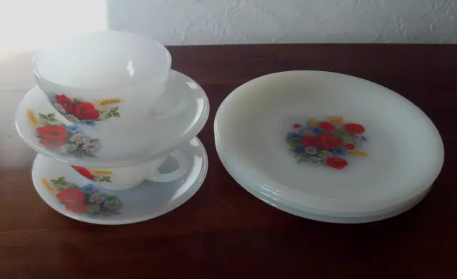 4 Assiettes  Plates Et 2 Tasses  Coquelicots Fleurs  52324 Arcopal