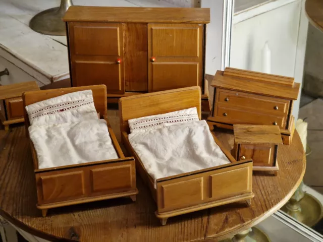 alte Puppenmöbel antik im Biedermeier Stil Schlafzimmer 20er  30er Jahr