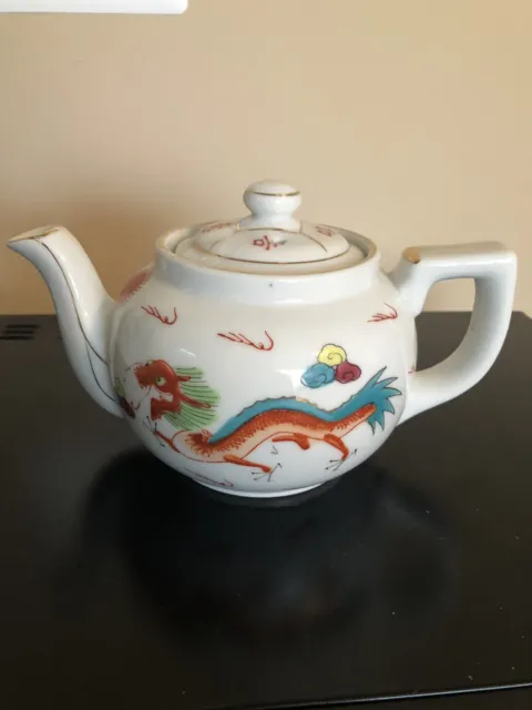 vintage red dragon ceramic teapot w/lid, 6” tall