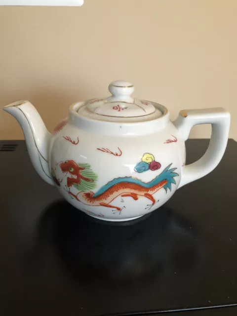 vintage red dragon ceramic teapot w/lid, 6” tall