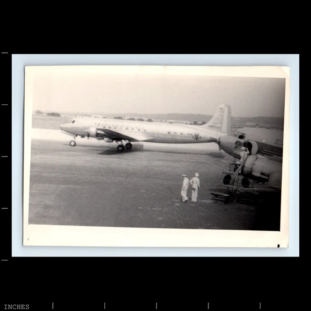 Old Vintage Photo AMERICAN AIRLINES PLANE AIRPLANE ON AIRPORT RUNWAY TARMAC