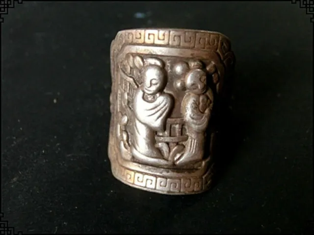 Exquisite Old Chinese tibet silver handcarved Beauty Ring statue 6902