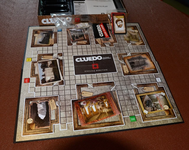 HASBRO WINNING MOVES Cluedo 'English Heritage' Board Game 2019 £24.97