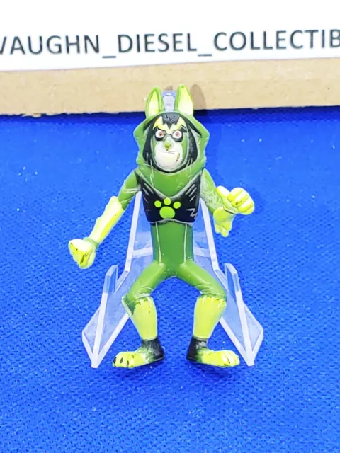 PBS KIDS WILD Kratts Chris Kratt PVC figure / cake topper grey wolf