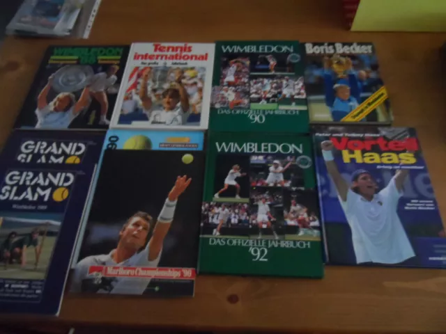 10 Bücher/Hefte aus der Glanzzeit des deutschen Tennis - Graf, Becker, Haas