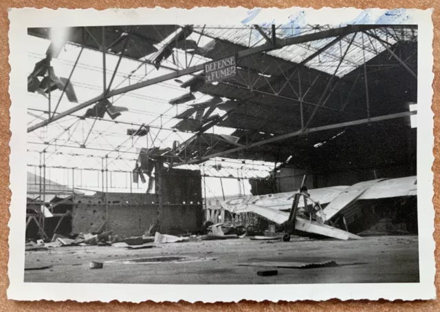 Zerstörter Hangar Flugzeug Potez 62 / 65 Chartres Frankreich 1940 2. WK II. WW