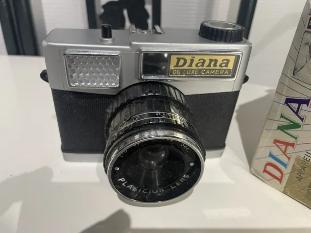 Appareil Photo Argentique DIANA De Luxe Matériel Vintage