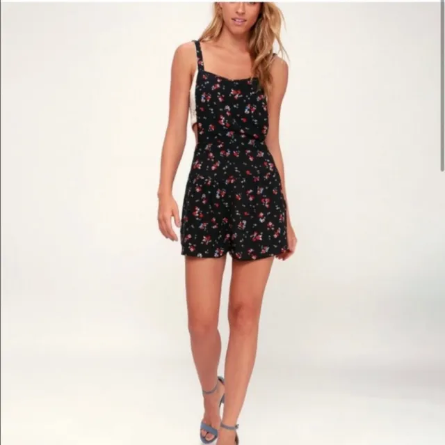 Women's Free People Sweet In The Streets Black Floral Shorts Romper. Size XS