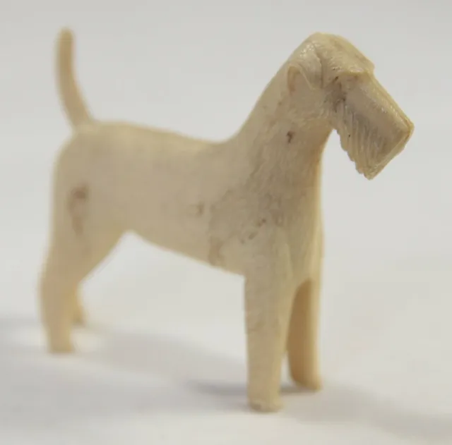 Vintage Off white / Cream Airedale Terrier Plastic Figure Wire Fox