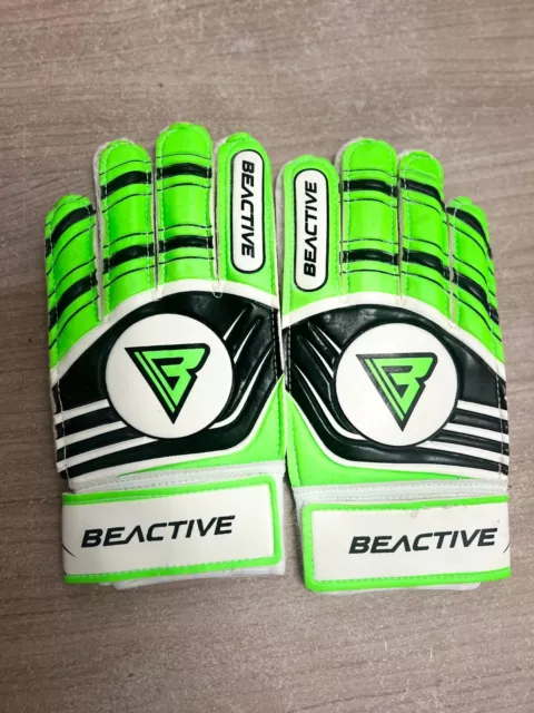 kids goalkeeper gloves size 7