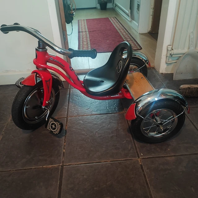 KIDS UNISEX SCHWINN Roadster Trike Tricycle Bike 20.00 PicClick UK