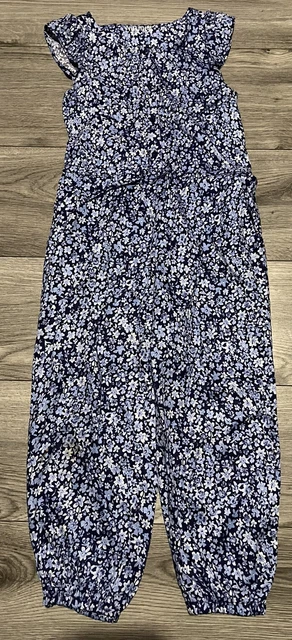 girls clothes bundle age 6-7 years.           (e43) 2