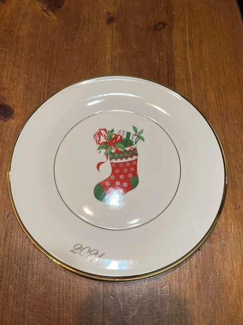 Lenox***HOLIDAY~ STOCKING Accent Plate 2021***  1ST Quality ~  NWT - 11th