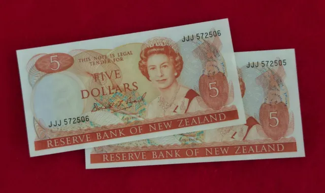 1989-91 New Zealand $5 Five Dollars Banknotes - Unc Consecutive Pair