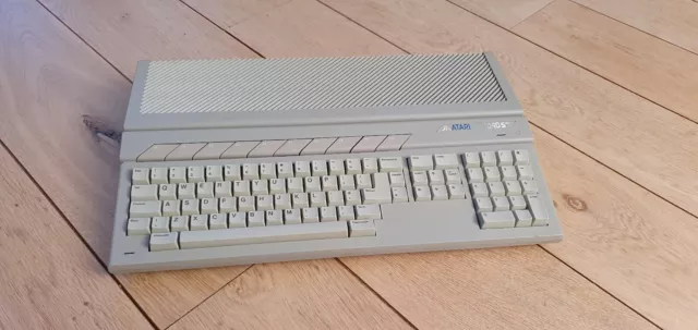 ATARI 1040 STE, 4MB, TOS 1.06, version UK - cleaned and tested