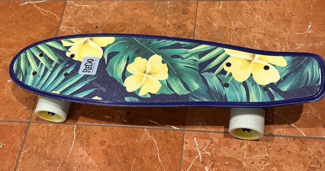Skateboard S4O Complet – 31,75 Pouces, Deck Maple Vert, Très Bon état