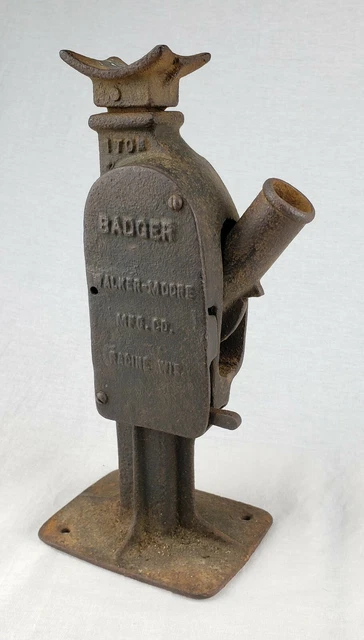 RARE Antique Embossed Badger Walker Moore 1 Ton Jack Model T Racine Wisconsin