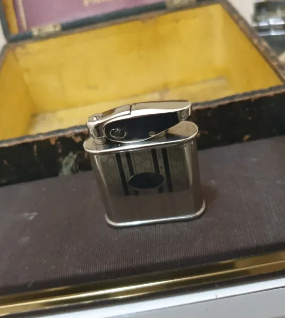 zippo finition chromée classique miroir gravé essence américaine briquet