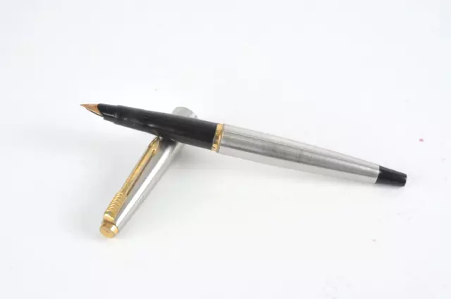 Circa 1979 Parker 45 Flighter Deluxe W/14K Fine Nib Stainless Steel Fountain Pen