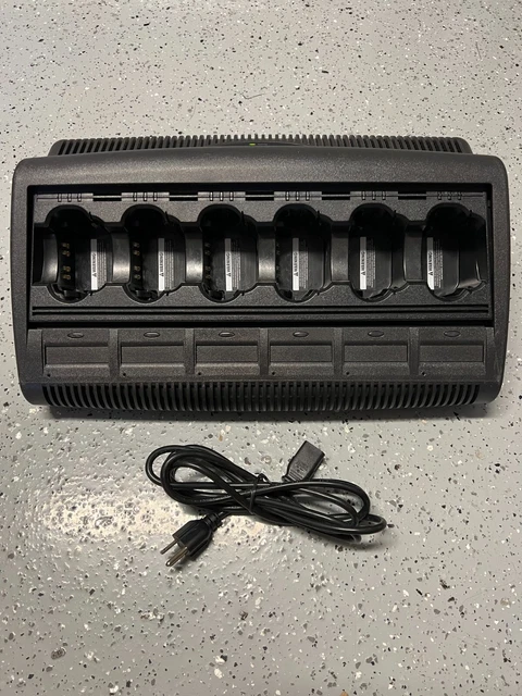Motorola WPLN4121BR Impres Multi-Unit 6 Bank Radio Charger w/ Cord