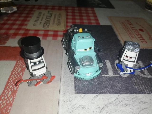 1 lot de  voitures cars disney pixar metal  d occasion