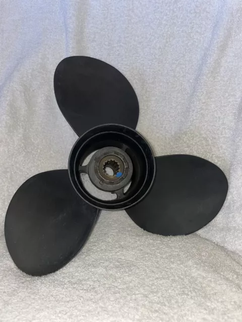 Propeller 15.25"X15P 3 Blade Right Rotation Prop with Mercury Sleeve Adapter Propeller 15.25"X15P 3 Blade Right Rotation Prop with Mercury Sleeve Adapter