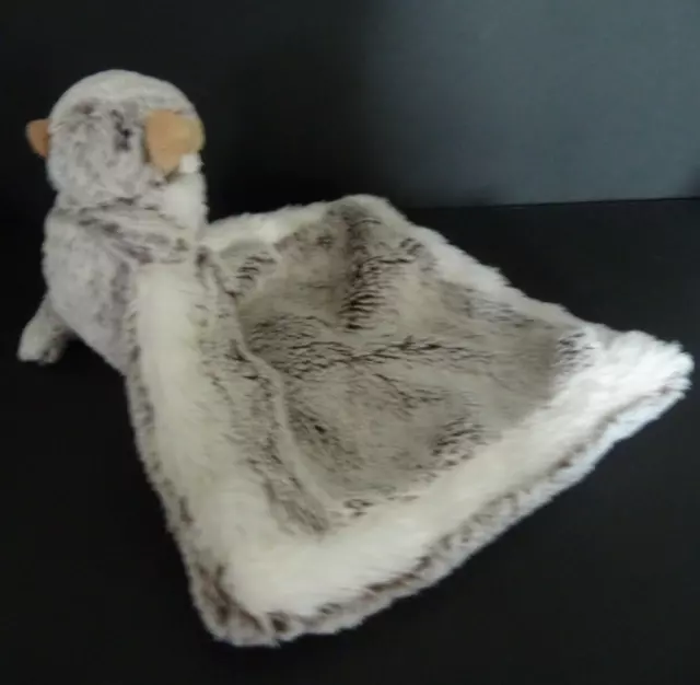 83. DOUDOU PELUCHE CREATIONS DANI MARMOTTE avec mouchoir carré gris 10cm - TTBE