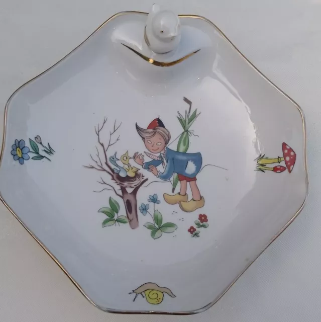 Très Jolie et  Ancienne Assiette à bouillie en porcelaine de Limoges