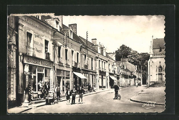 1967 CPA Ecommoy, Place de la République and Rue Neuve