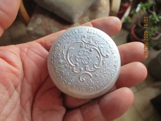 Ancienne Petite Boite de Médicament Sucre Edulcor contre le Diabète en Aluminium