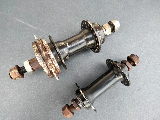 Paire De Moyeux De Roue Anciens – Sturmey Archer – Pour Vélo Course / BMX – Noir