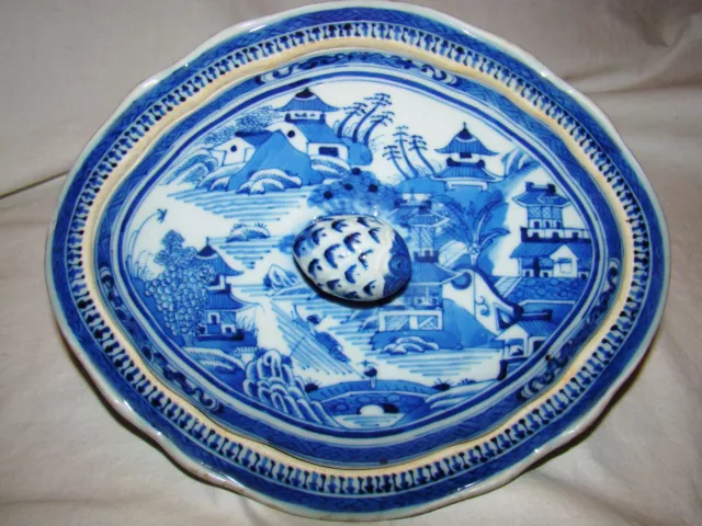 Excellent Chinese Export Porcelain Nanking Blue & White Vegetable Tureen  19th c