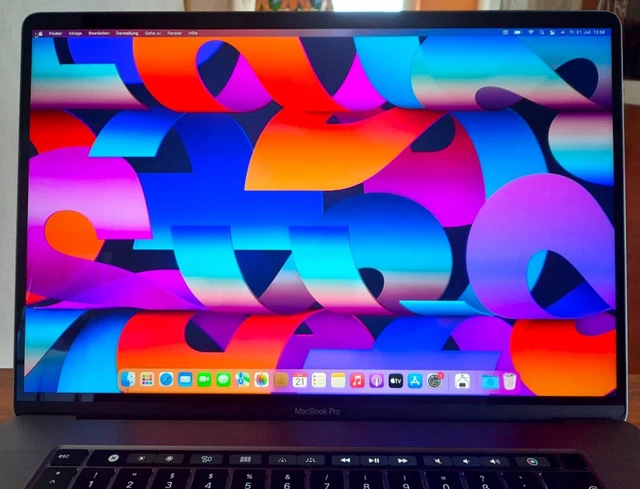 MacBook Pro 16" TouchBar, Retina, 2019, 512GB SSD,  16  GB RAM, i7 9 Gen, 6 core