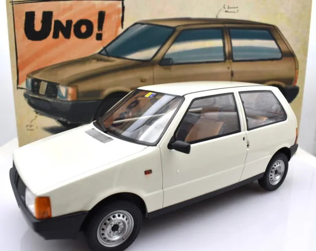 Modellino auto FIAT UNO bianco scala 1:18 modellismo statico da collezione car