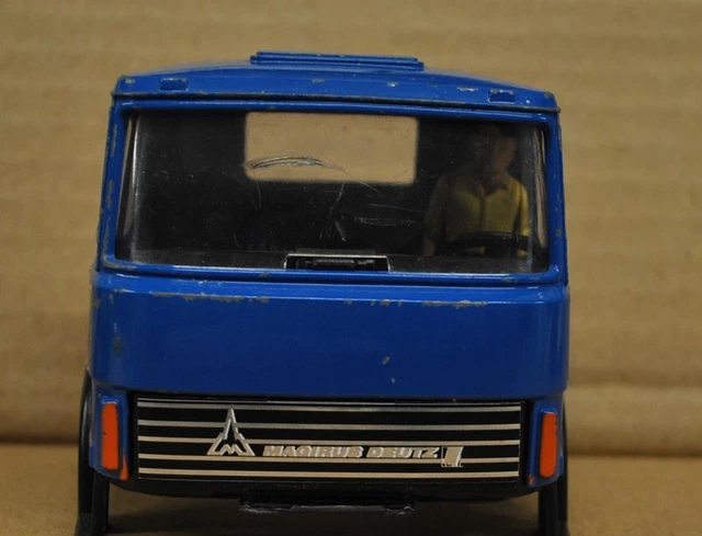 WIKING HO 1/87 Camion Iveco 190.36 Remorque Transport Betail Betaillere #56527 EUR 9,99