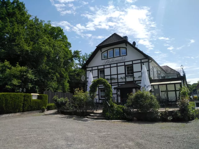 Wohn- & Geschäftshaus mit Restaurant